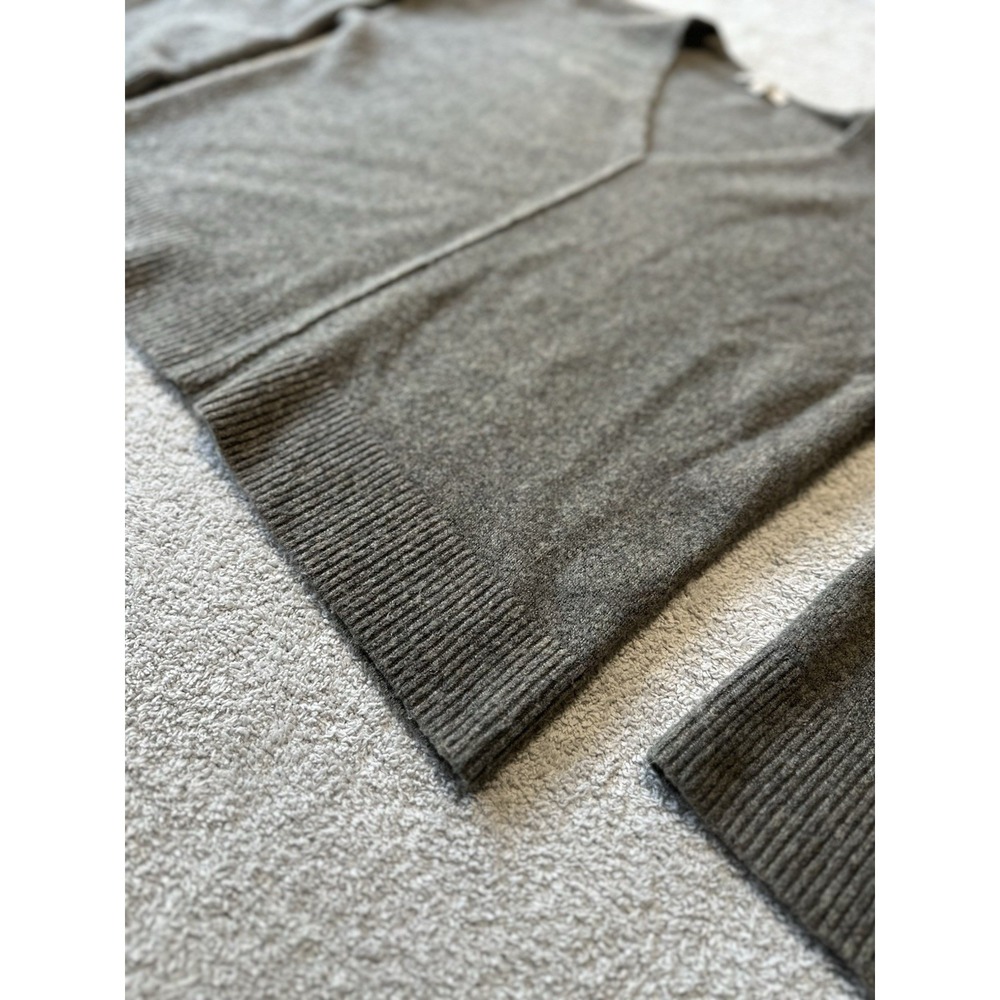 Madewell Donegal‎ Bartlett V-Neck Pullover Sweater in Coziest Yarn Gray Size L - Picture 3 of 12